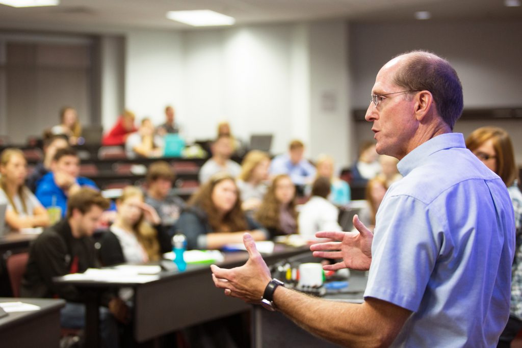 Facilities Management Degree Dr. Bingham teaching in class