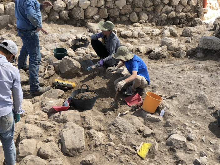 Students in israel doing an archeological dig