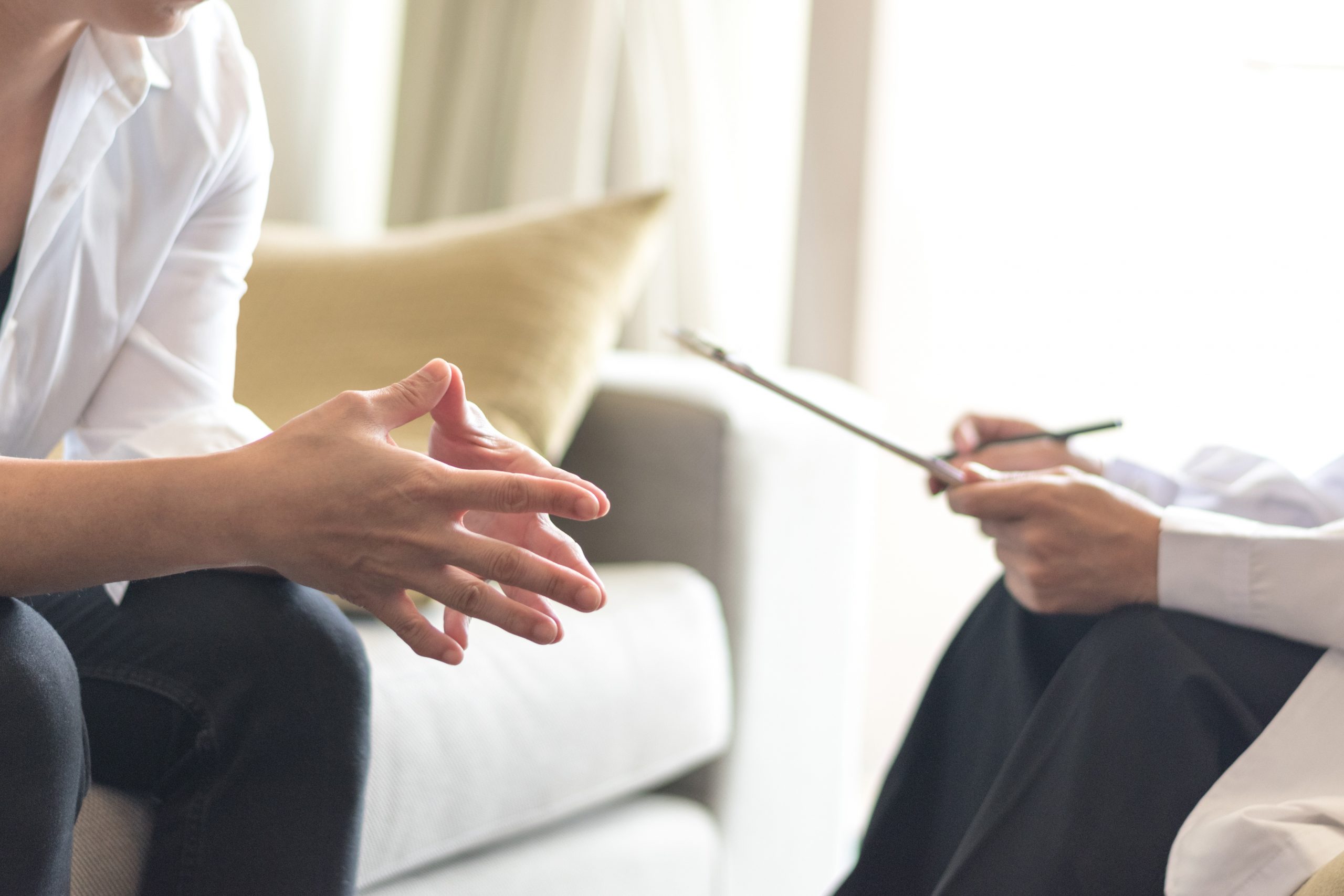 Grace Online takes a look at Psychotherapy vs Counseling. Learn more about our Clinical Mental Health Counseling Masters programs!