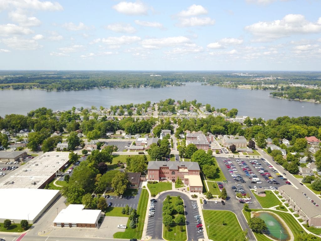 The Warsaw/Winona Lake community is where big business meets small town. Grace College is in the best college town of Winona Lake, Indiana.