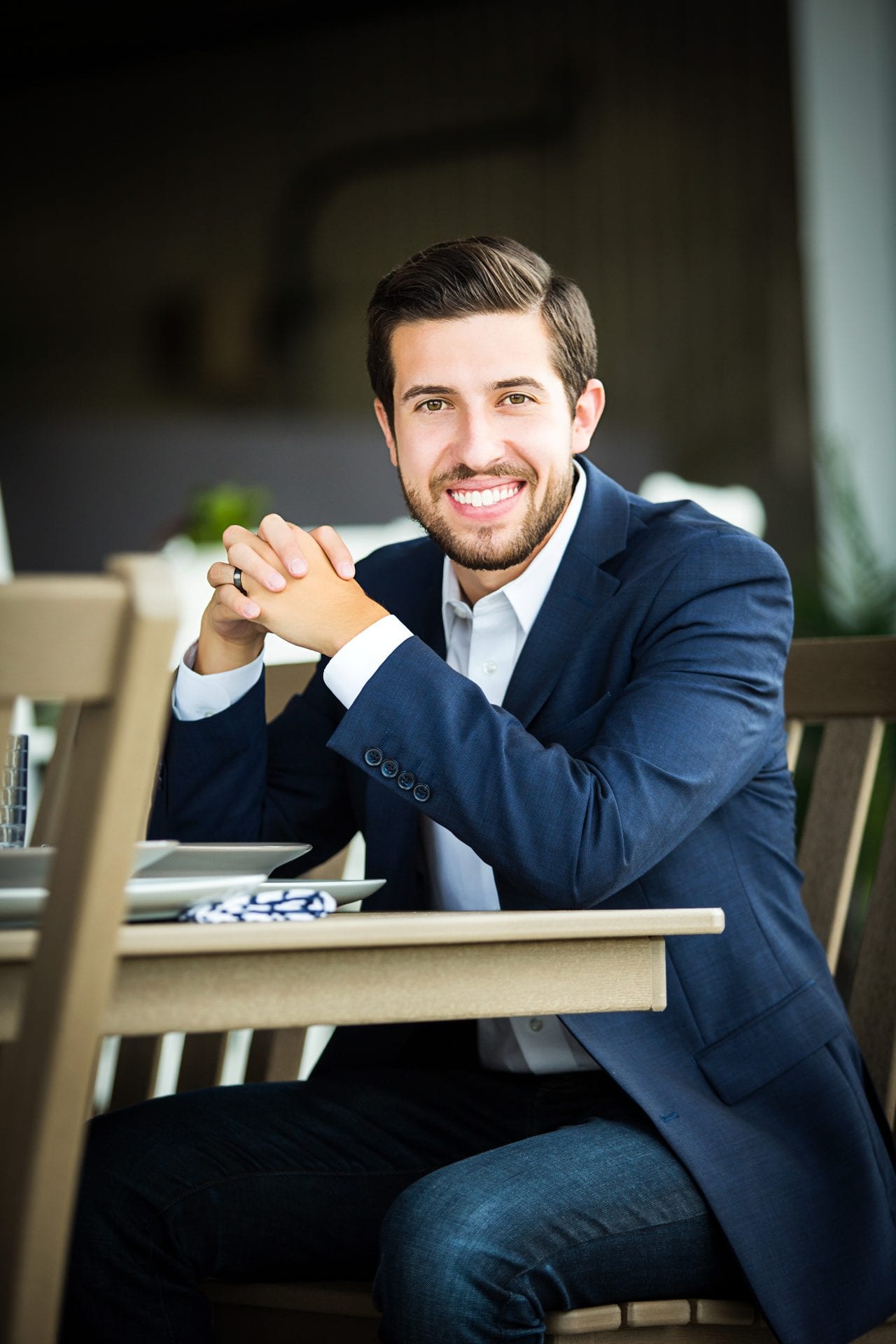 How do I choose a business school? Choosing the right School of Business is an important next step in reaching your goals.