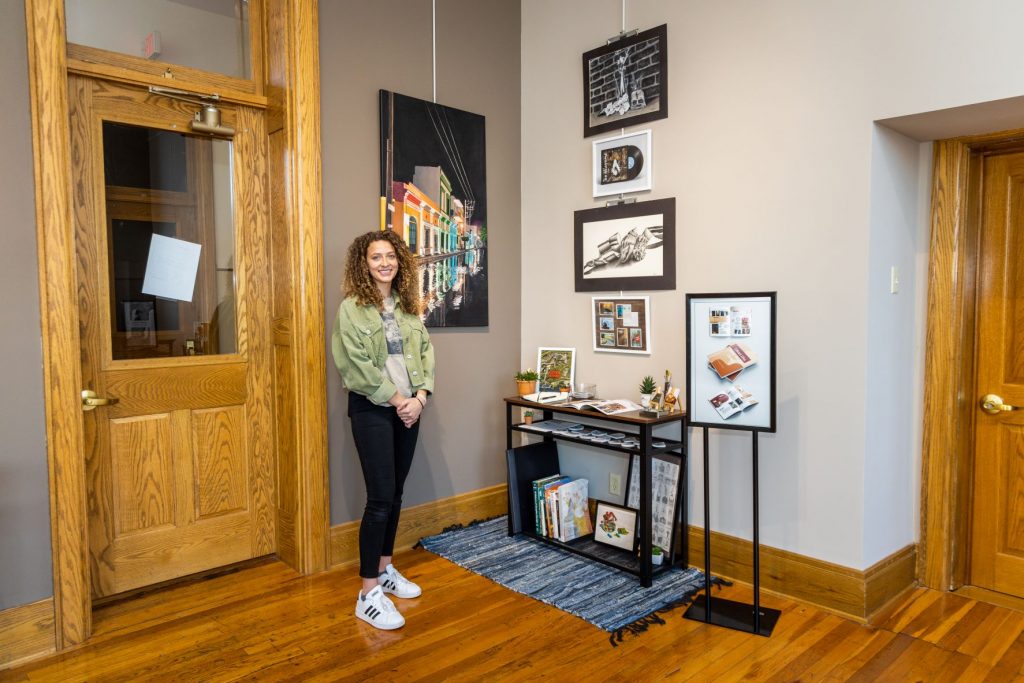 Grace College will showcase the thesis portfolios of 11 art majors on campus this spring. The exhibition for the Senior Art Show will take...