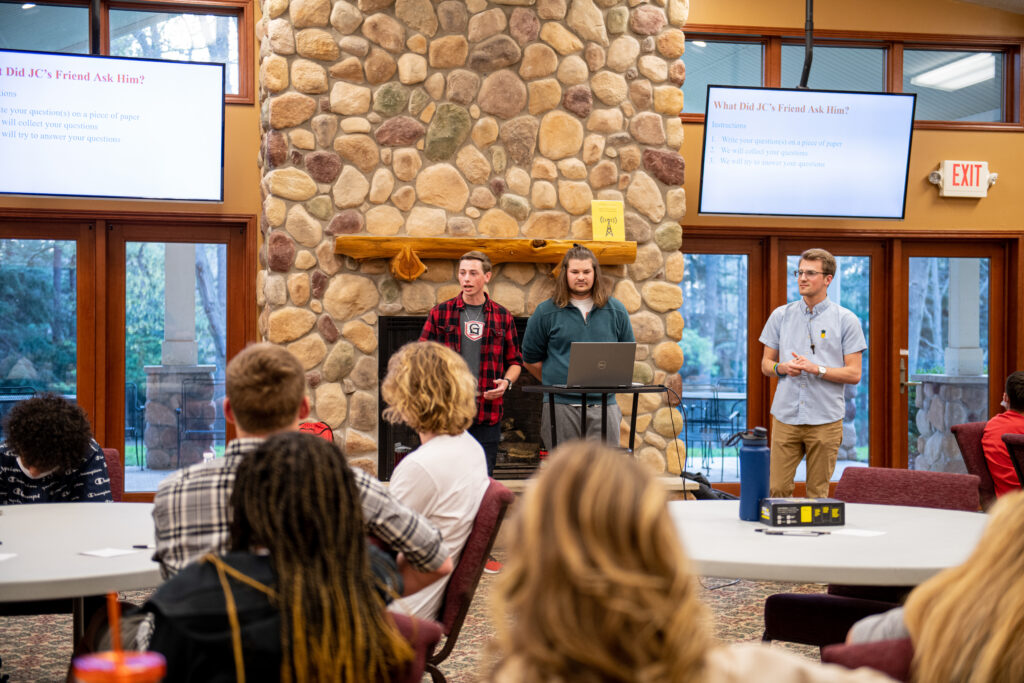 Grace College explores how to become a youth pastor and our youth pastor degree. Are you wondering what is youth ministry? Learn more here.