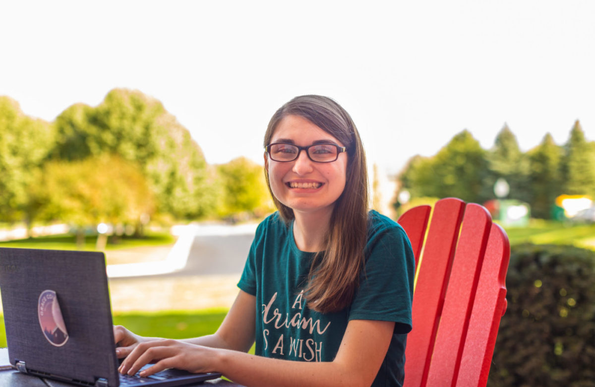Get an Associate Degree Online or a Bachelor's Degree Online? Grace College Online explores the opportunities available to get a degree.