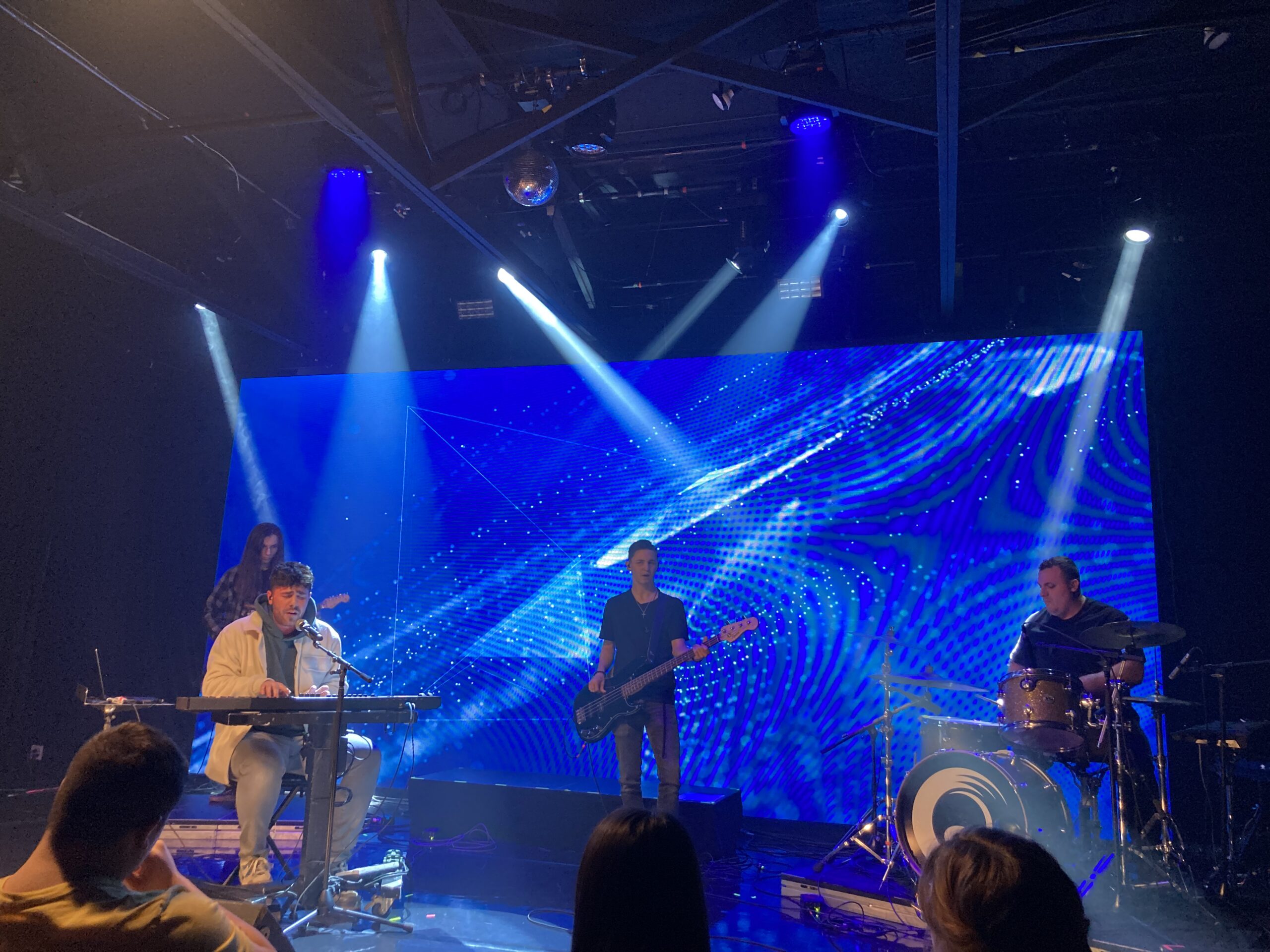 Interested in Contemporary Christian Worship Music? Grace College with CMC Nashville train you for Worship Ministry as a worship leader.