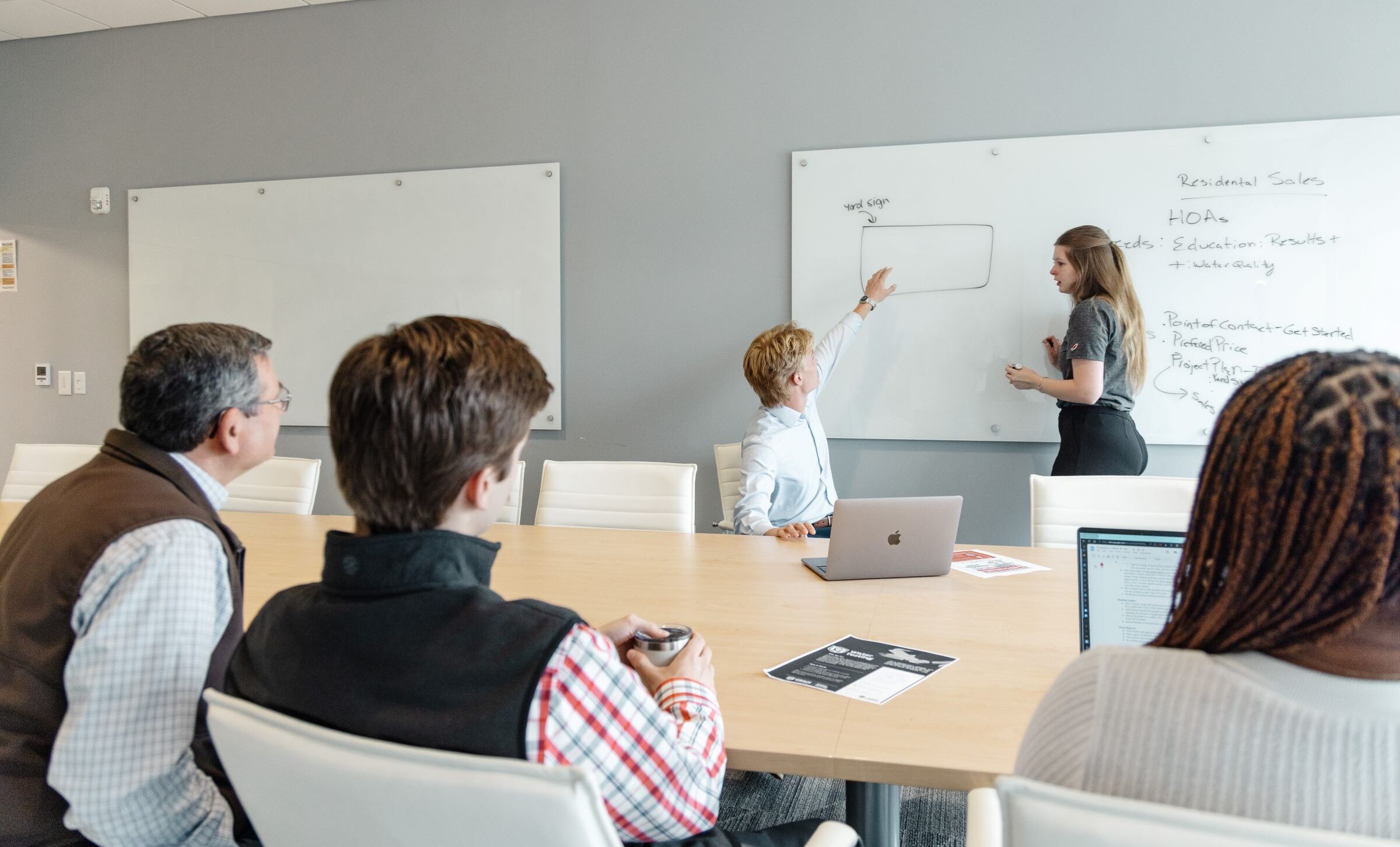 College Students and AI: How Does AI affect college student. Grace College covers Businesses Still Hiring College Grads. Learn More.